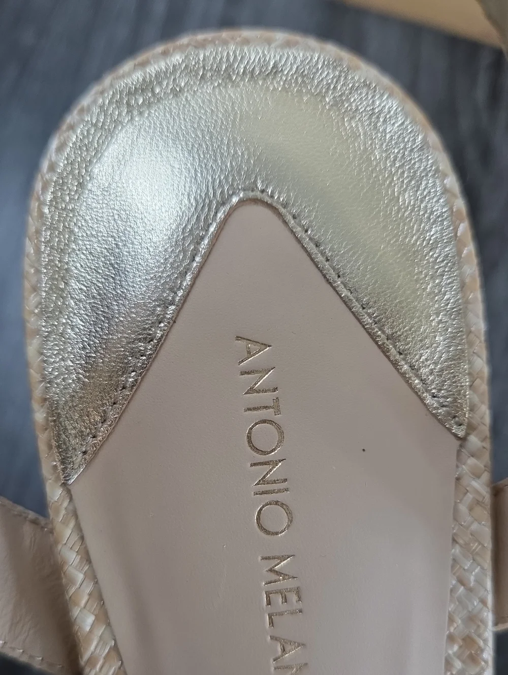 ANTONIO MELANI Beige Woven Platform Block Heel Sandals Sz10 Beige RAFFIA